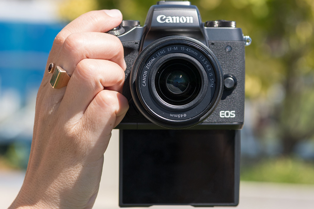 Máy Ảnh Mirrorless Canon EOS M5 + Lens 15-45mm - Hàng Chính Hãng