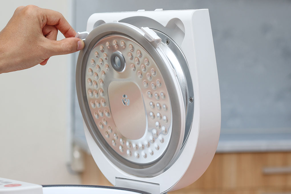 Nồi cơm điện Electrolux ERC6503W 1.2L