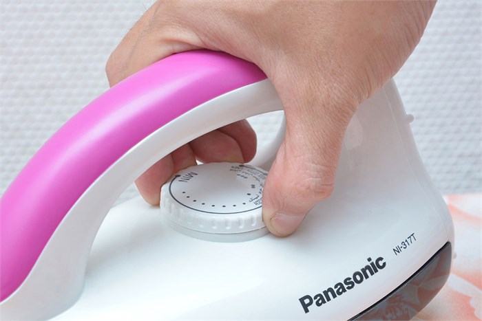 Bàn Ủi Khô Panasonic PABU-NI-317TVRA - Hàng chính hãng