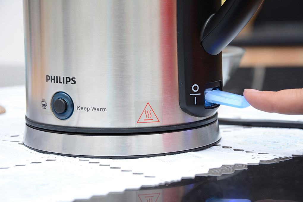 Bình Đun Siêu Tốc Philips HD9316 - Hàng chính hãng