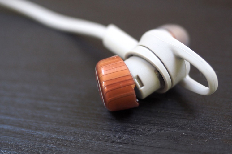Tai Nghe Bluetooth Plantronics Backbeat Go 3