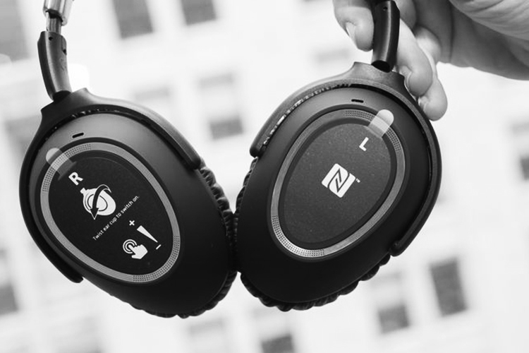 Tai Nghe Bluetooth Chụp Tai Sennheiser PXC 550 Wireless - Hàng Chính Hãng