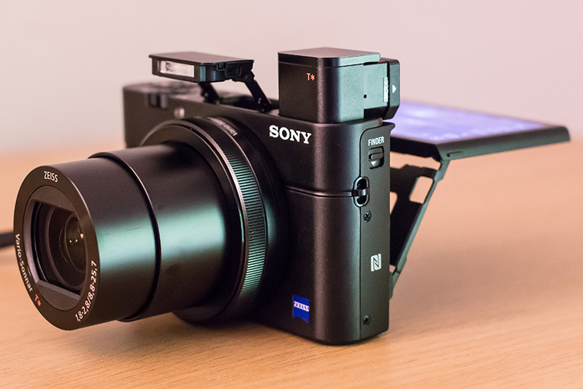 Máy ảnh Sony RX100 mark V