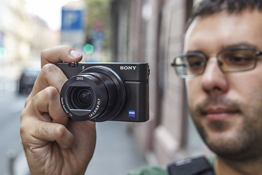 Máy ảnh Sony RX100 mark V