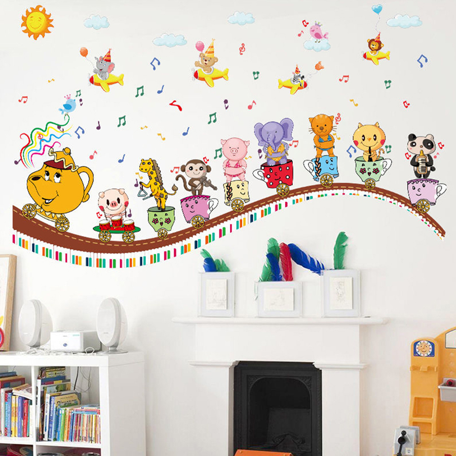 Decal Dán Tường Gia Đình Bộ Bình Ly Binbin EB172 (80 x 180 cm)