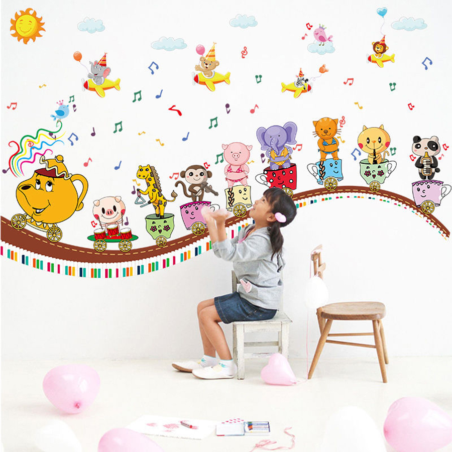 Decal Dán Tường Gia Đình Bộ Bình Ly Binbin EB172