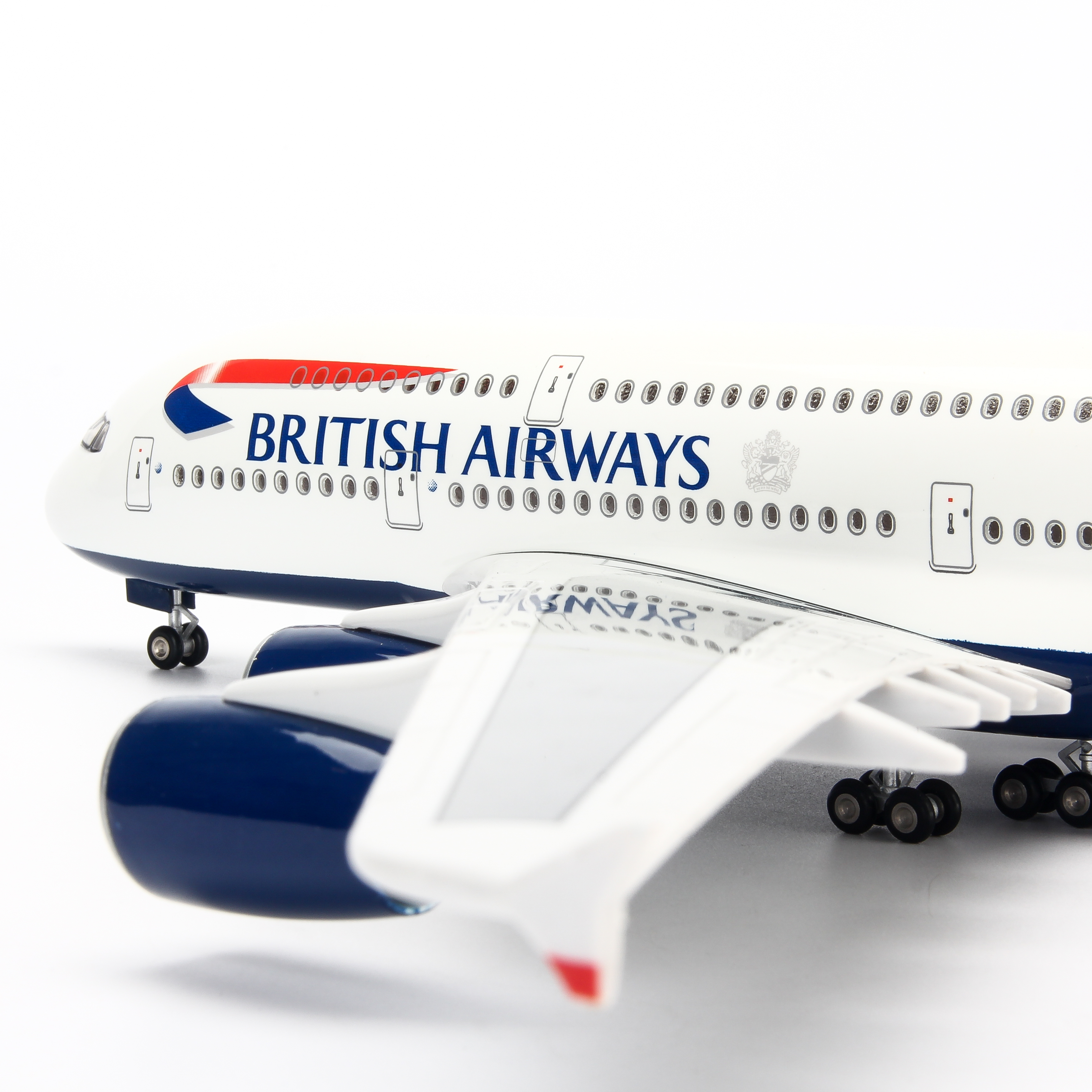 Mô Hình Máy Bay AIRBUS A380 BRITISH AIRWAYS 1:160 EVERFLY (47CM CÓ ĐÈN LED)