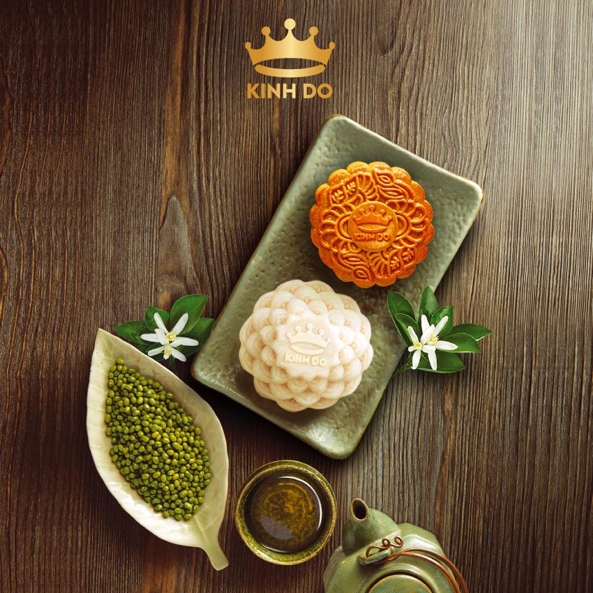 Tặng lồng đèn giấy - Hộp 4 bánh trung thu Kinh Đô &quot;Mặn Ngọt Đủ Đầy&quot; (4 bánh x 210g)