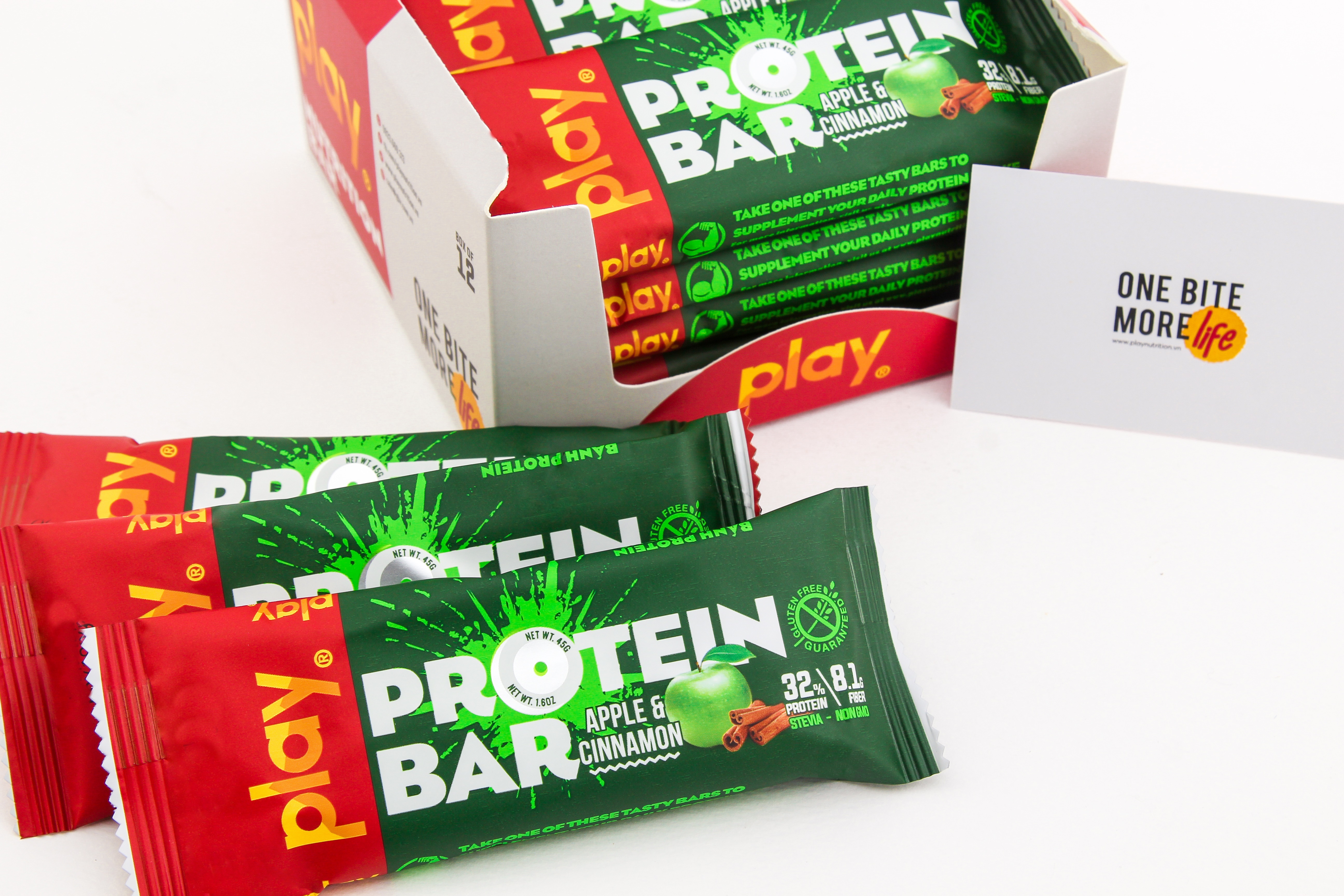 Hộp 12 Thanh Protein PLAY Vị Táo Và Quế