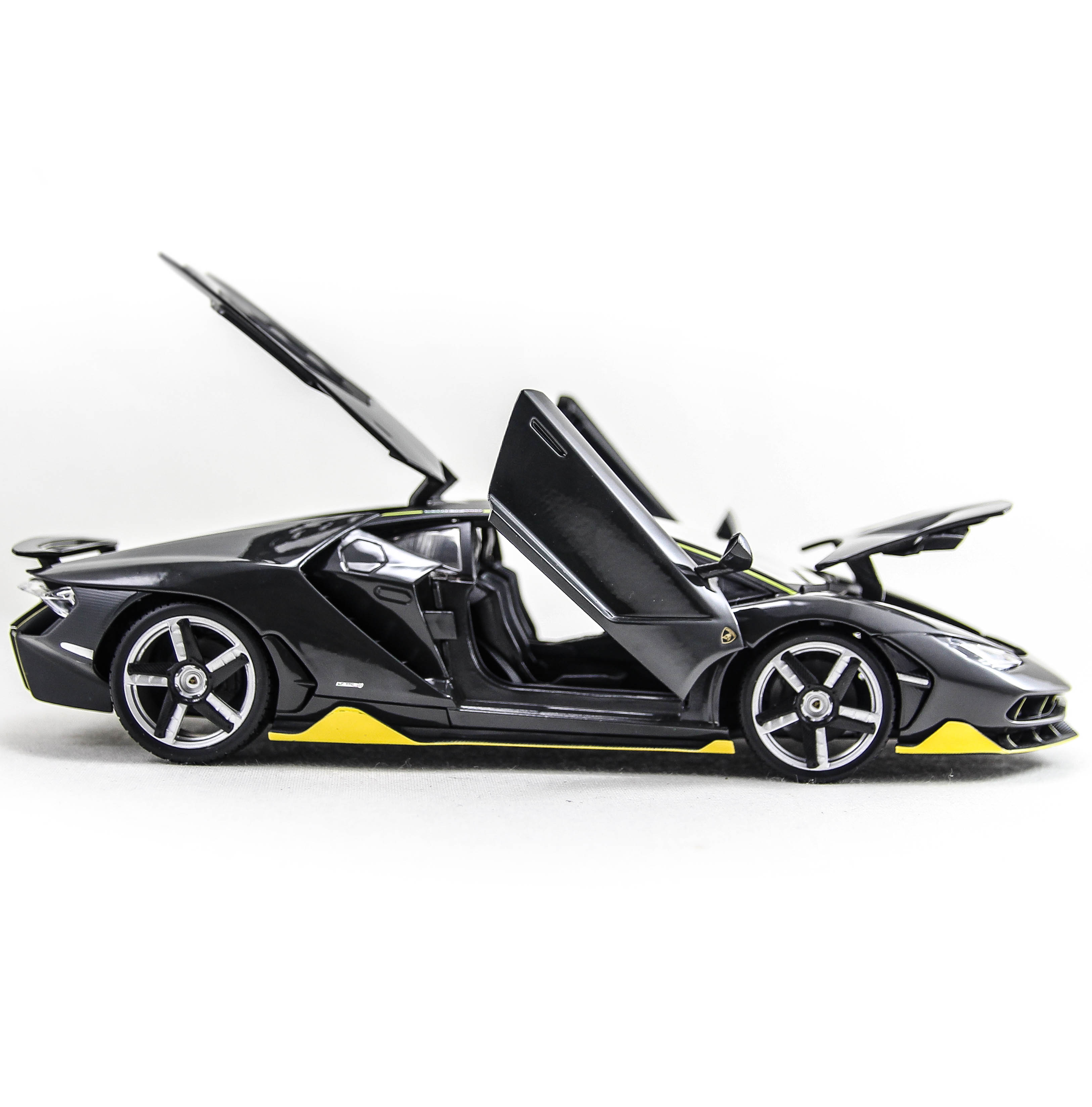 Mô Hình Xe Lamborghini Centenario Black 1:18 Maisto MH-31386