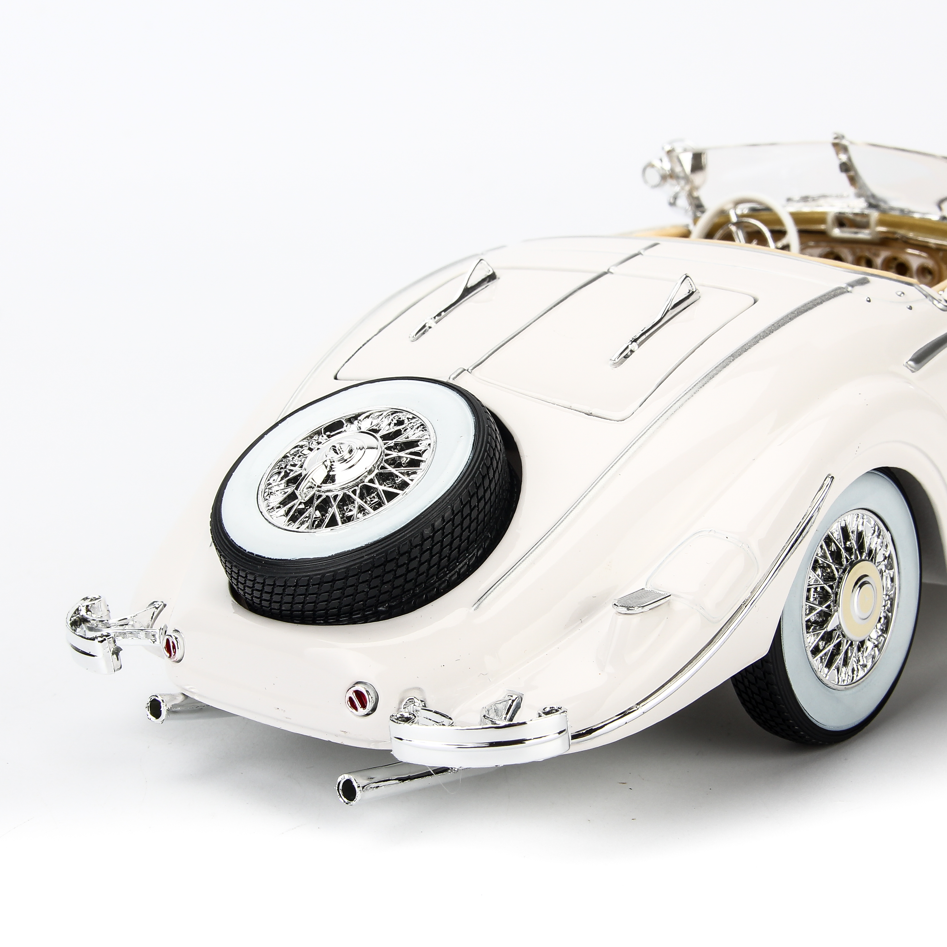 Mô Hình Xe Mercedes-Benz 500K TYP Special Roadster White 1:18 Maisto- MH 36055