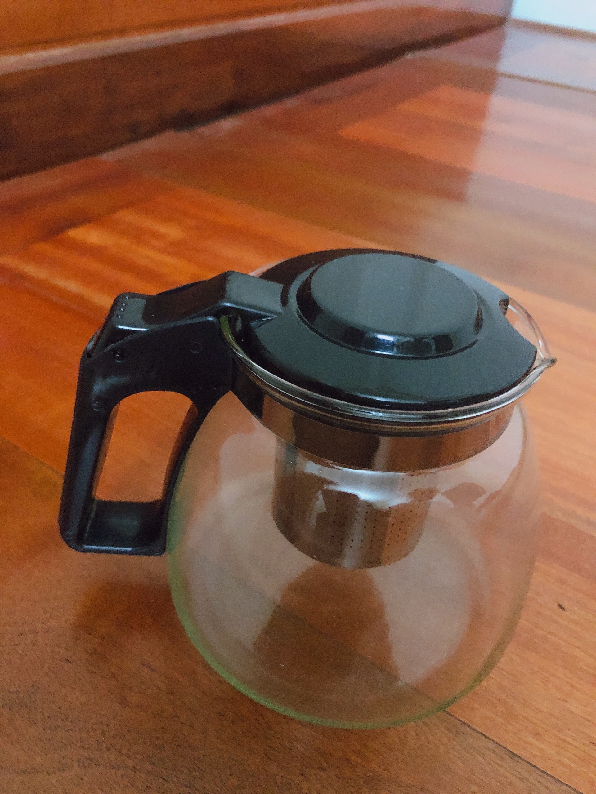 Bình lọc trà và cafe dung tích 700ml, chất liệu nhựa cứng cao cấp, lõi lọc inox - màu giao ngẫu nhiên