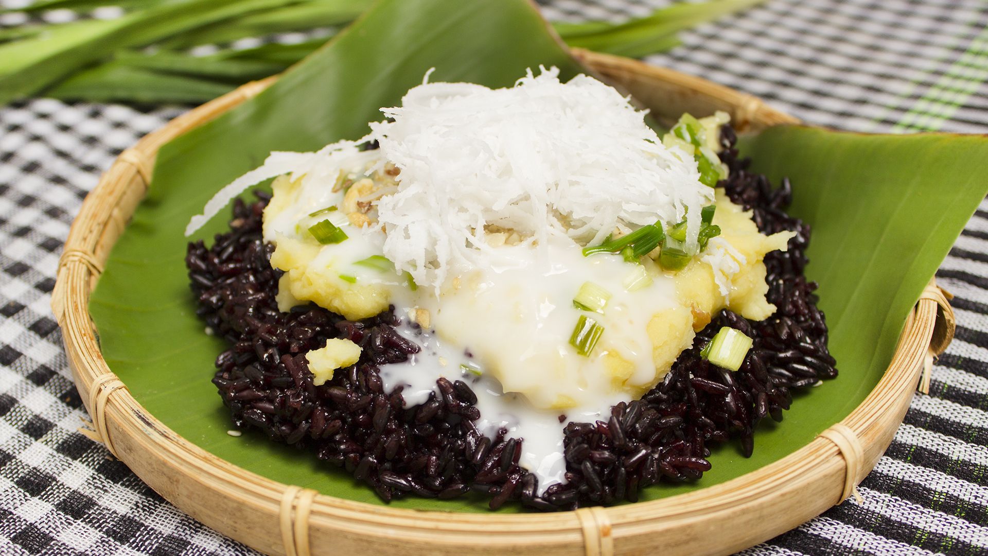 Gạo Nếp Cẩm - Gạo Ông Thọ Túi 1Kg - Thơm ngọt mềm dẻo, tốt cho sức khỏe