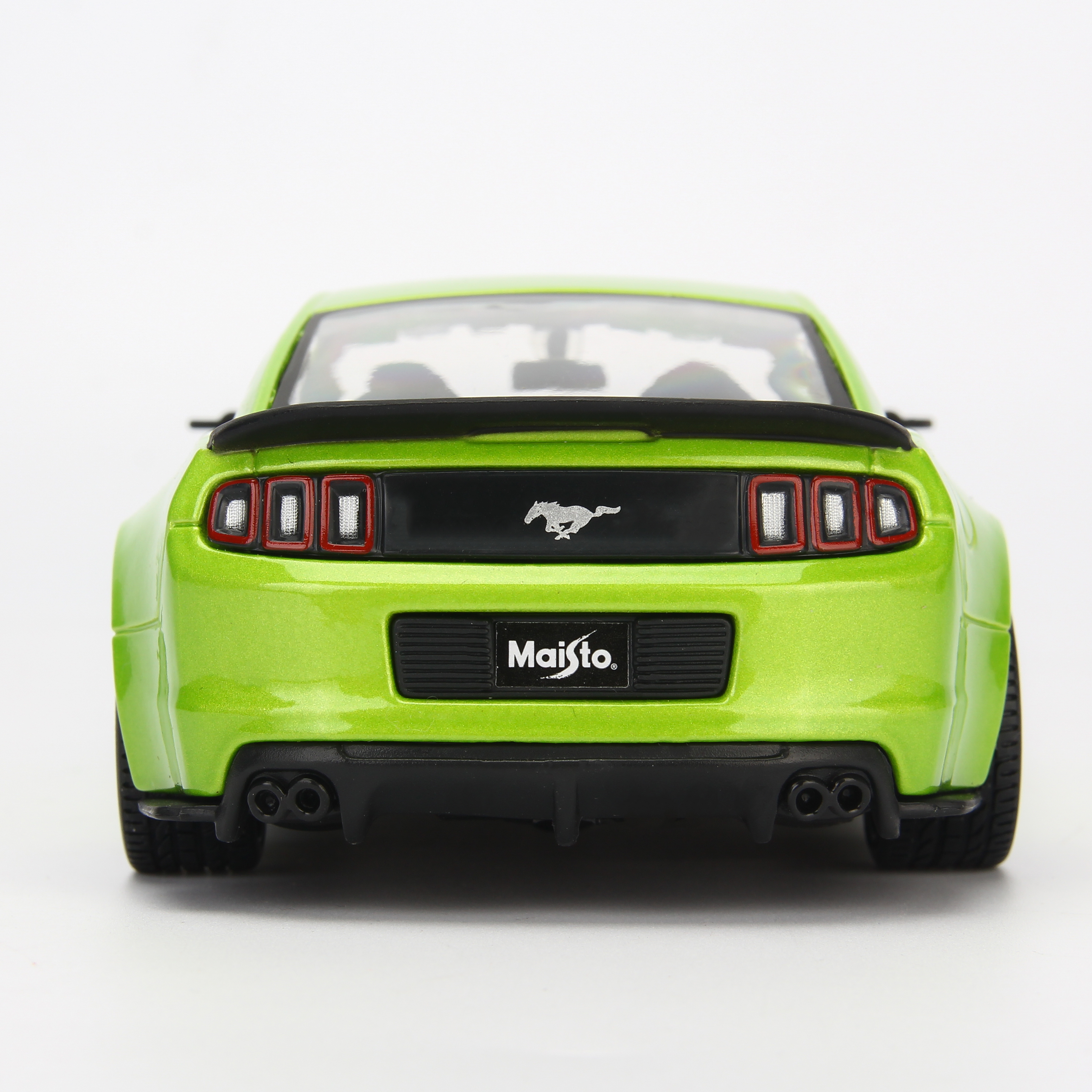 Mô Hình Xe Ford Mustang Street Racer Green 1:24 Maisto MH-31506