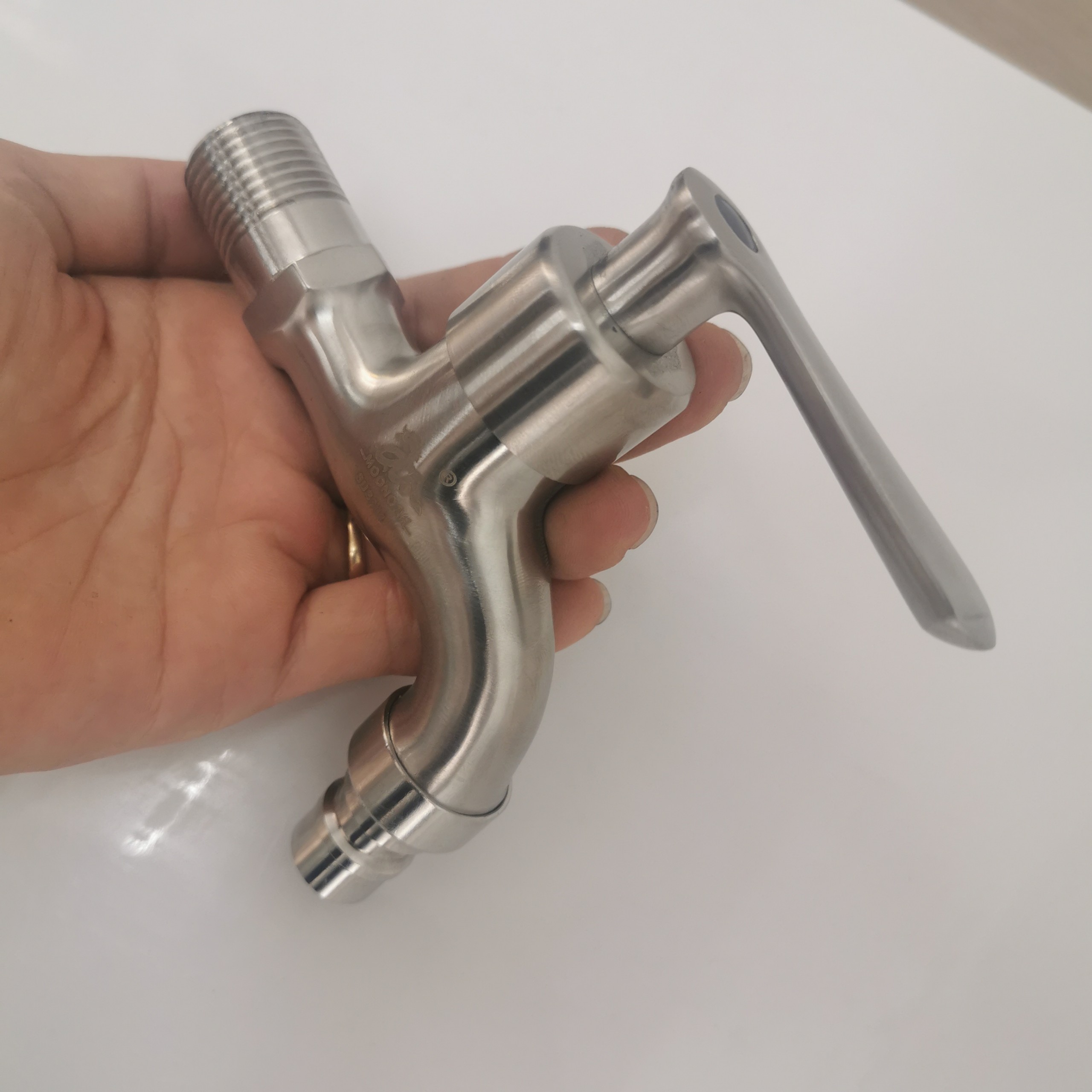 VÒI GẠT INOX 304 CAO CẤP