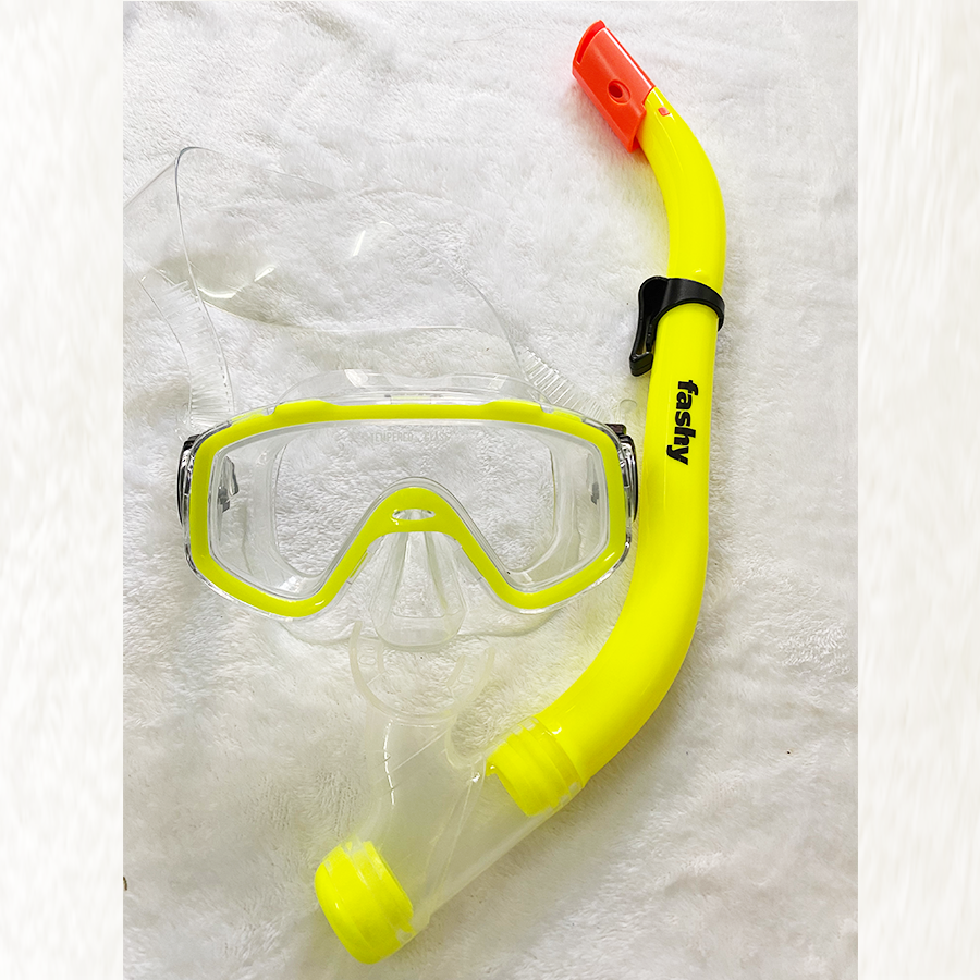 Kính lặn trẻ em kèm ống thở nhập khẩu từ Đức thương hiệu Fashy, đạt tiêu chuẩn chất lượng Châu Âu, thiết kế phù hợp lặn hồ, biển cho cả bé trai và bé gái dưới 6 tuổi - size S màu vàng