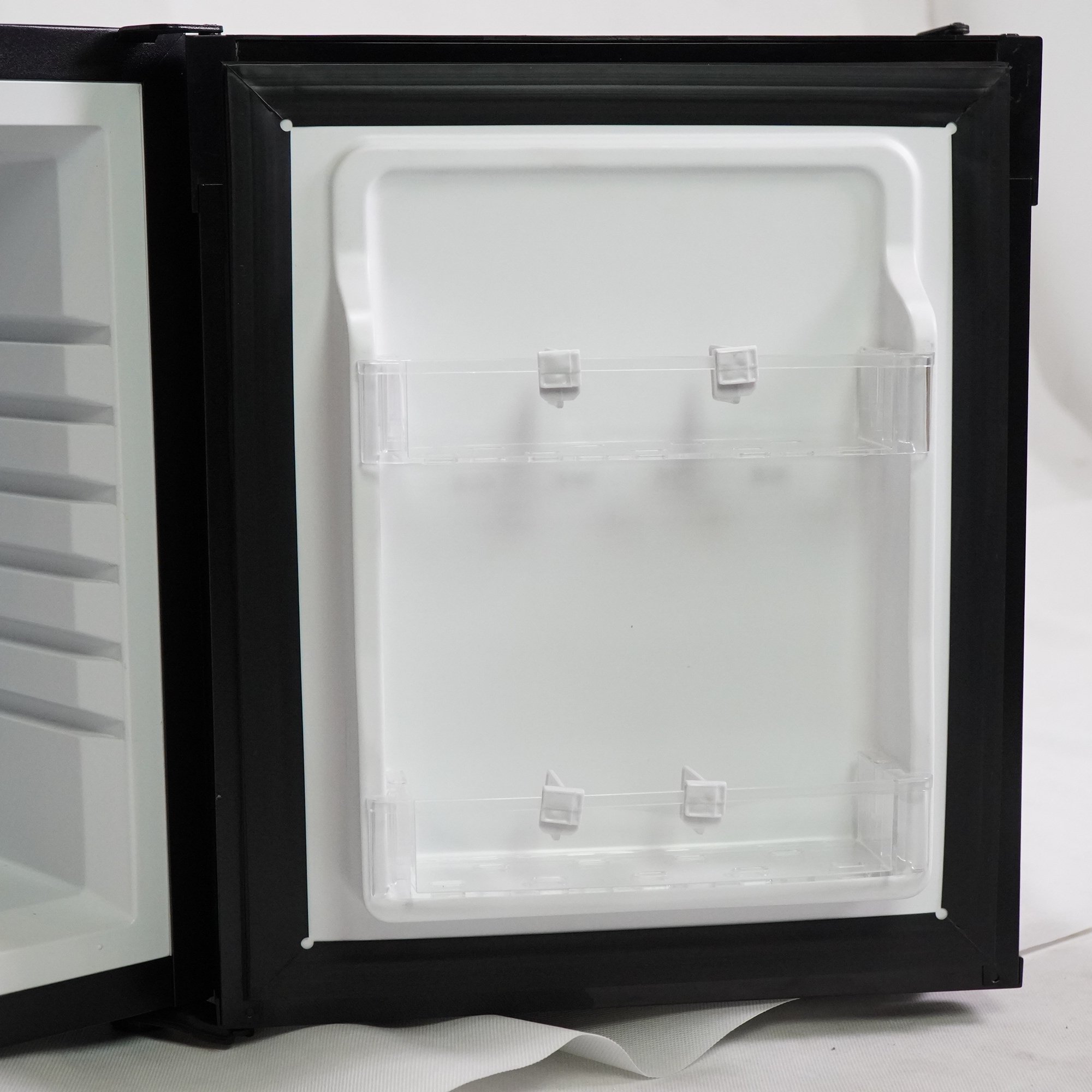 Tủ mát - Minibar thương hiệu Homesun, Model: BCH-40B, Thể tích 40L, Công suất 65W, Điện áp 220VAC, Không tiếng ồn, Tiết kiệm điện năng, Màu đen sang trọng, Hàng chính hãng