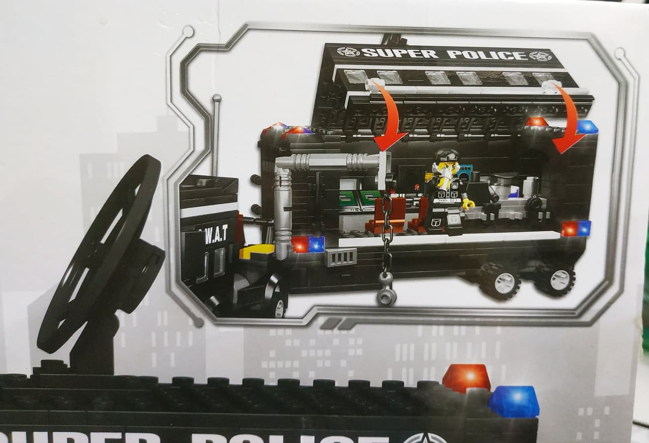 Bộ đồ chơi lắp ghép, xếp hình xe chỉ huy màu đen chuyên nghiệp của đội siêu cảnh sát đặc nhiệm (728 miếng ghép)