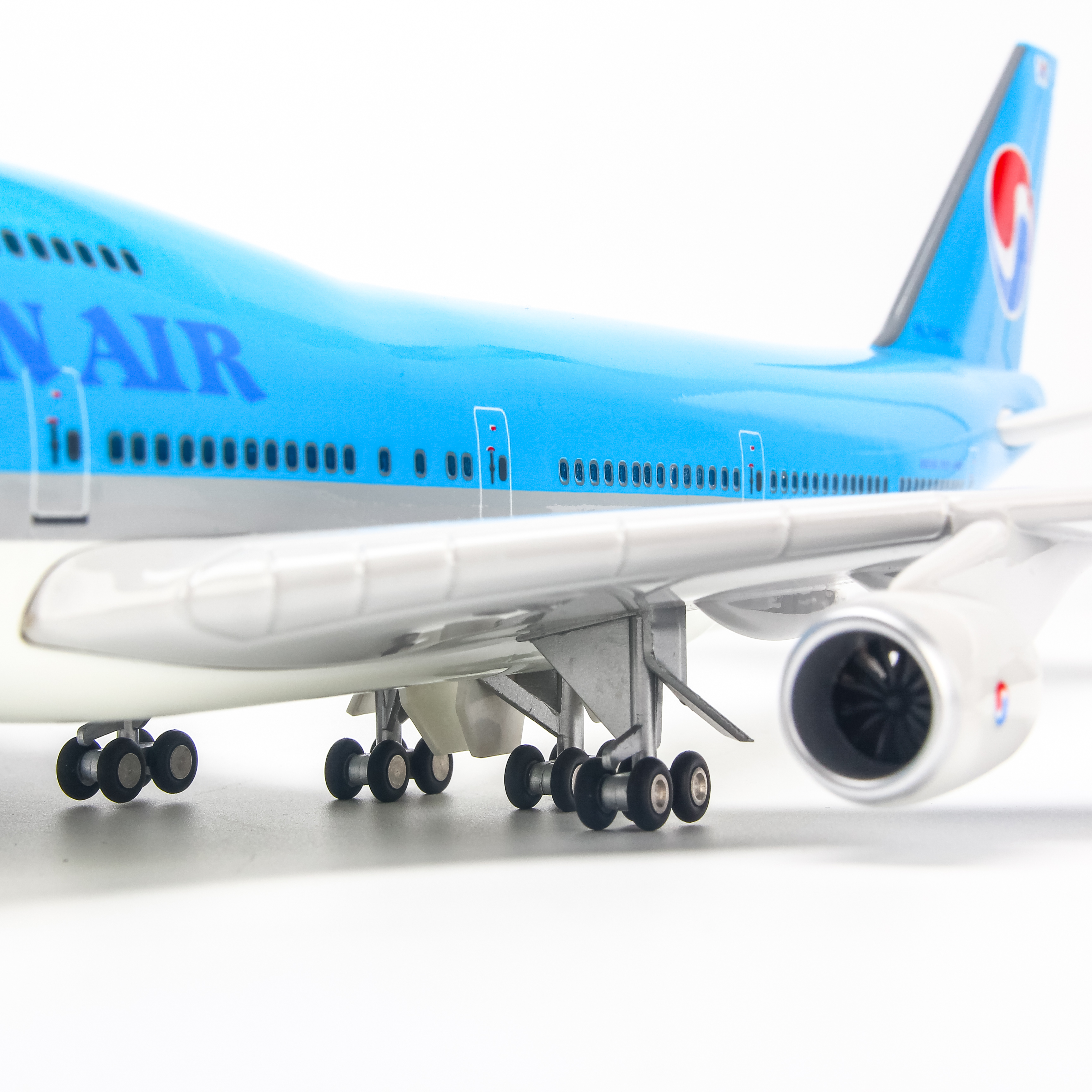 Mô Hình Máy Bay AIRBUS A380 KOREAN AIRWAYS 47CM