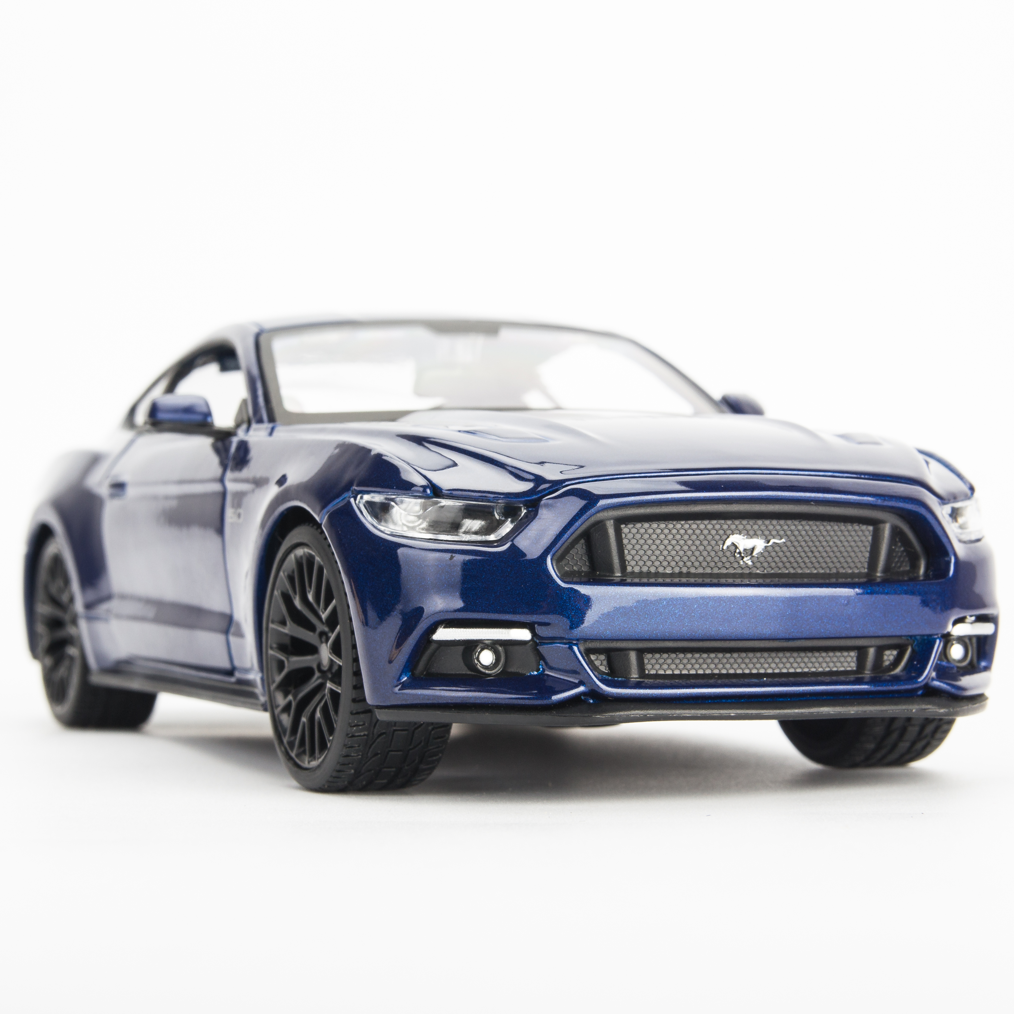 Mô Hình Xe Ford Mustang GT 2015 Blue 1:24 Maisto MH-31508