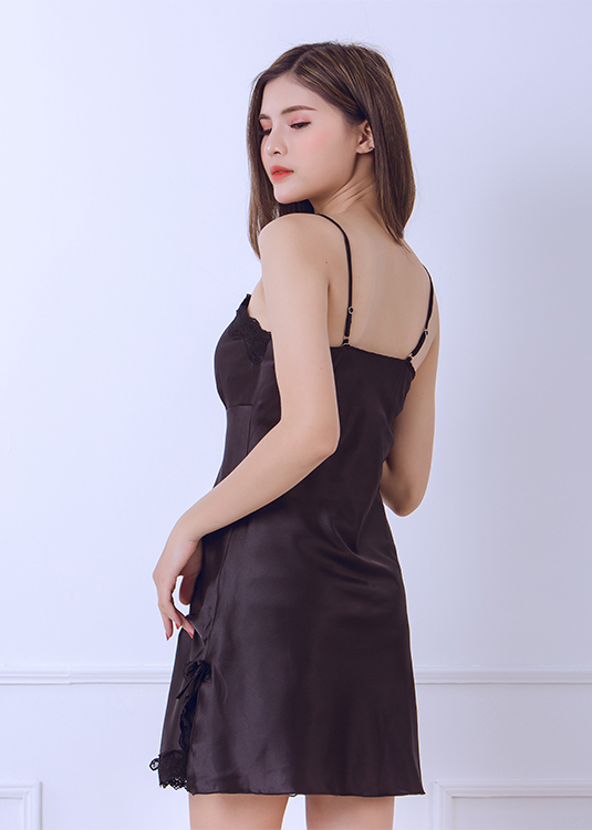 Váy ngủ hai dây lụa satin phối ren đen