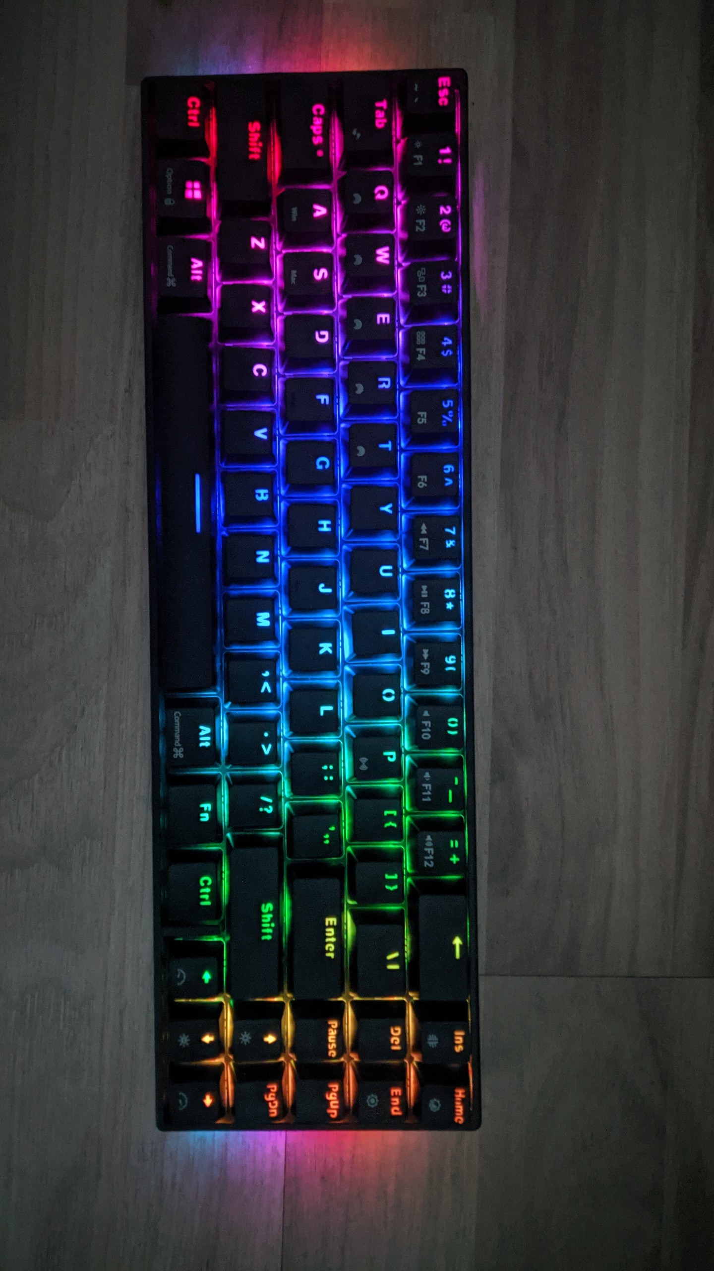 Bàn phím cơ không dây Royal Kludge RK71 RGB CHÍNH HÃNG - Blue switch. 71 phím, thiết kế đẹp, nhỏ, gọn, nhẹ, dễ dàng mang theo. Tương thích với nhiều thiết bị.