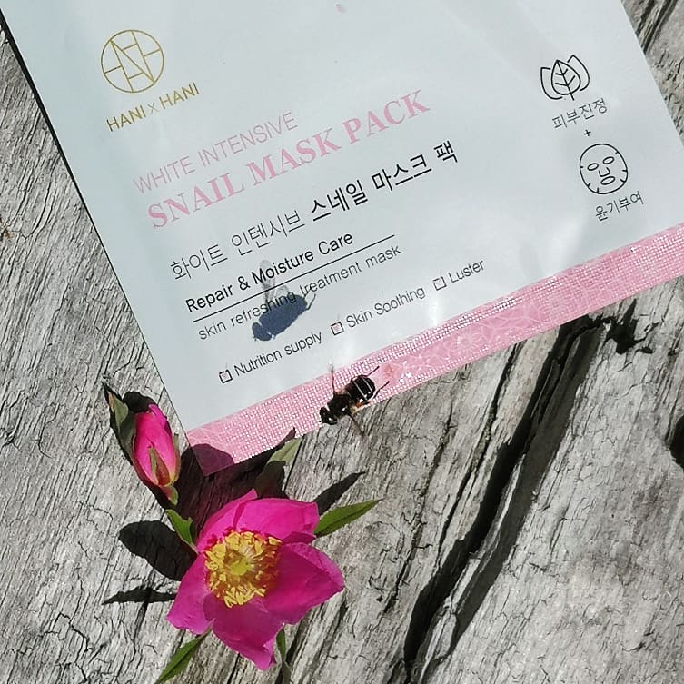 Mặt Nạ Dưỡng Ẩm  Chuyên Sâu Tinh Chất Ốc Sên Hani x Hani/Hani x Hani White Intensive Snail Mask Pack