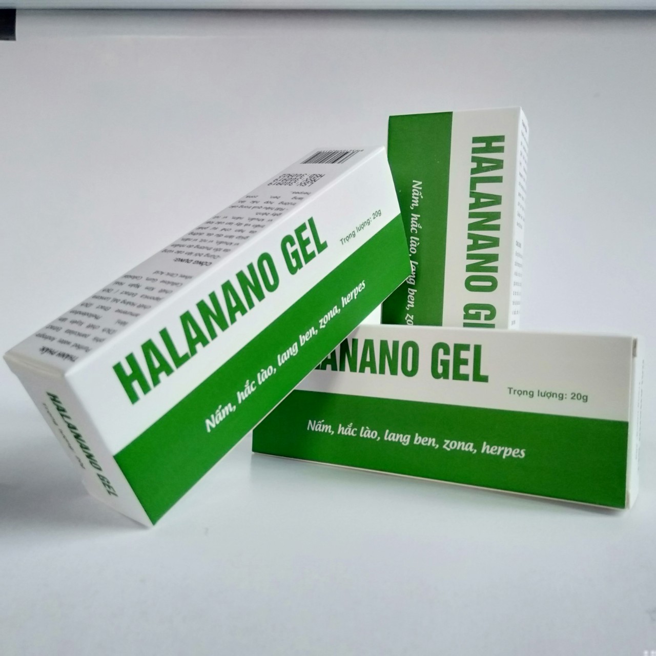 Gel bôi ngoài da Halanano tuýp 20g  - giúp làm dịu mát khi da bị mẩn ngứa, khó chịu