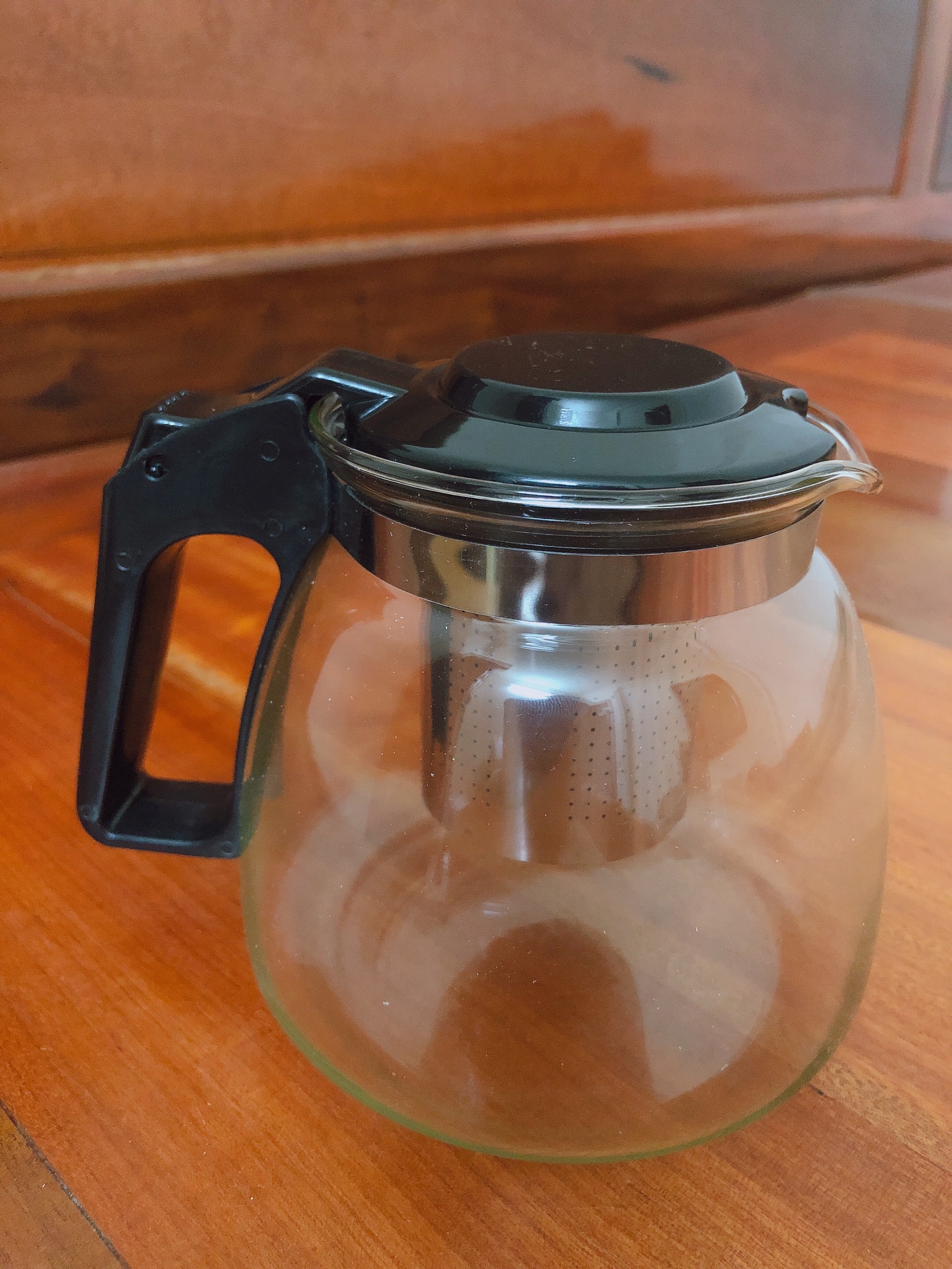 Bình lọc trà và cafe dung tích 700ml, chất liệu nhựa cứng cao cấp, lõi lọc inox - màu giao ngẫu nhiên