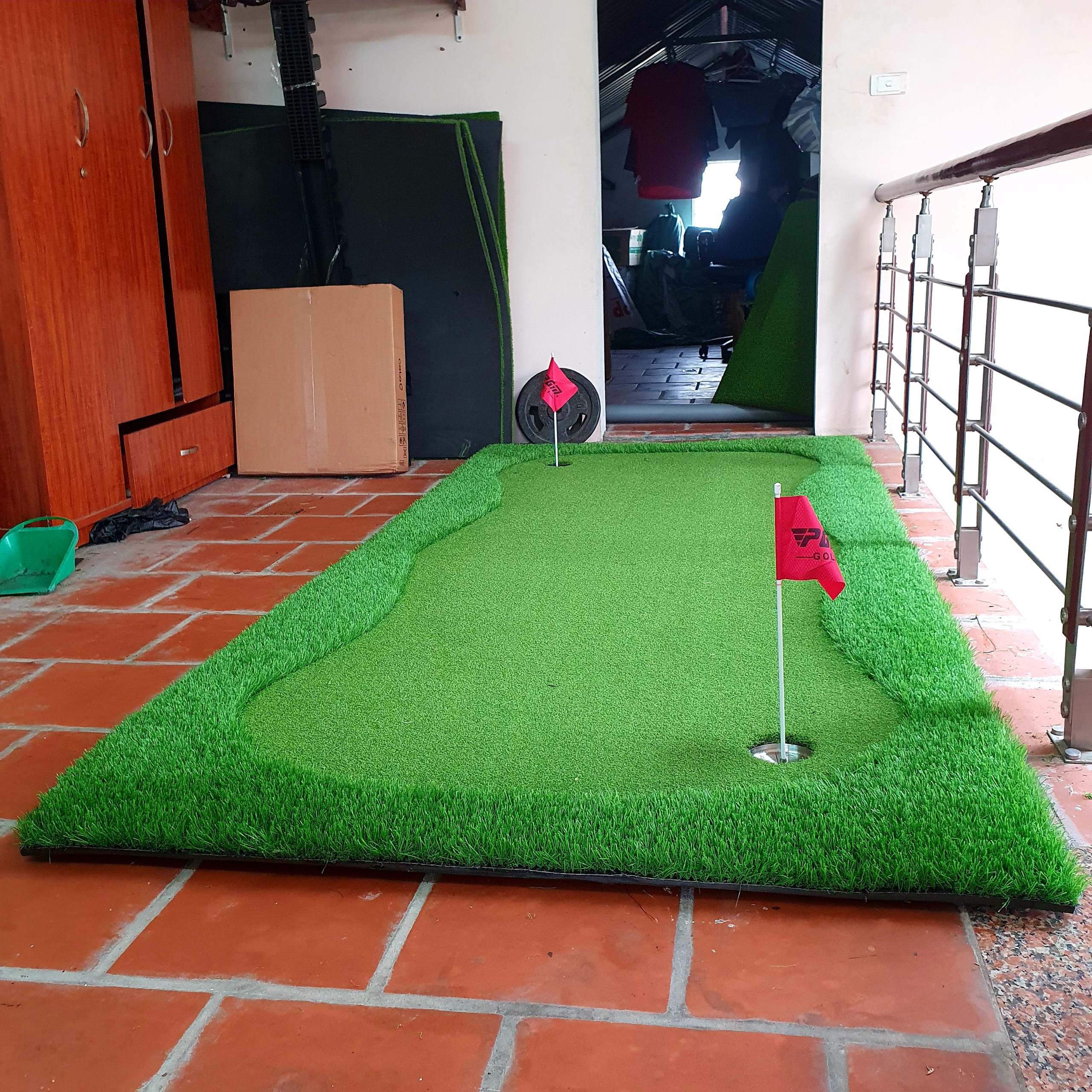 Bộ Thảm tập Putting Golf , Dày 3cm: Kèm 3 lỗ cờ inox, Cao cấp, Bền bỉ, Đàn hồi tốt.
