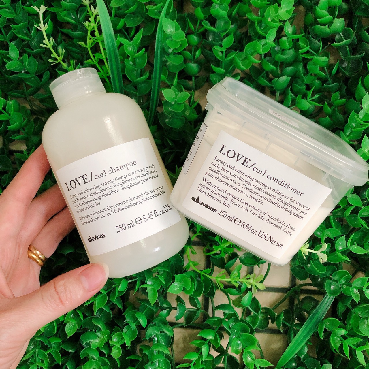 Bộ dầu gội xả Davines Love Curl dưỡng tóc uốn xoăn Ý 250ml