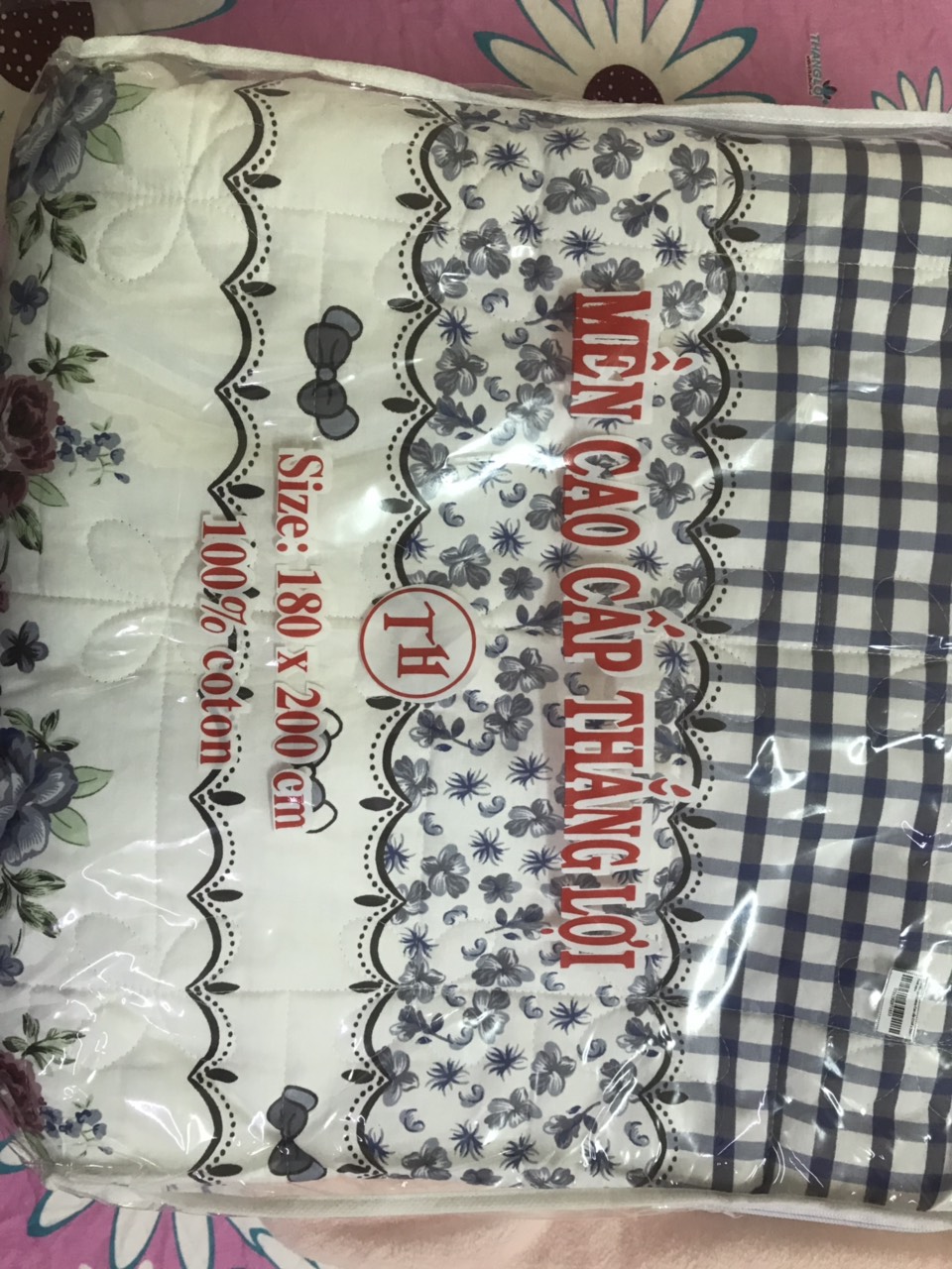 Mền chần gòn Cotton Cao cấp  - Chất liệu 100% Cotton thấm hút tốt, đường may tỉ mỉ