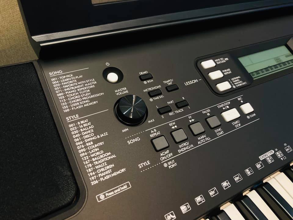 Đàn Organ Yamaha PSR-E373