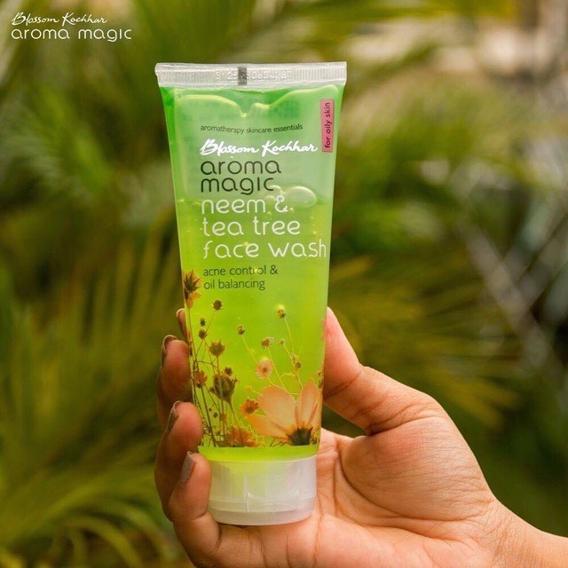 Sữa rửa mặt Aroma Magic Neem &amp; Tea Tree Face Wash - 100ml