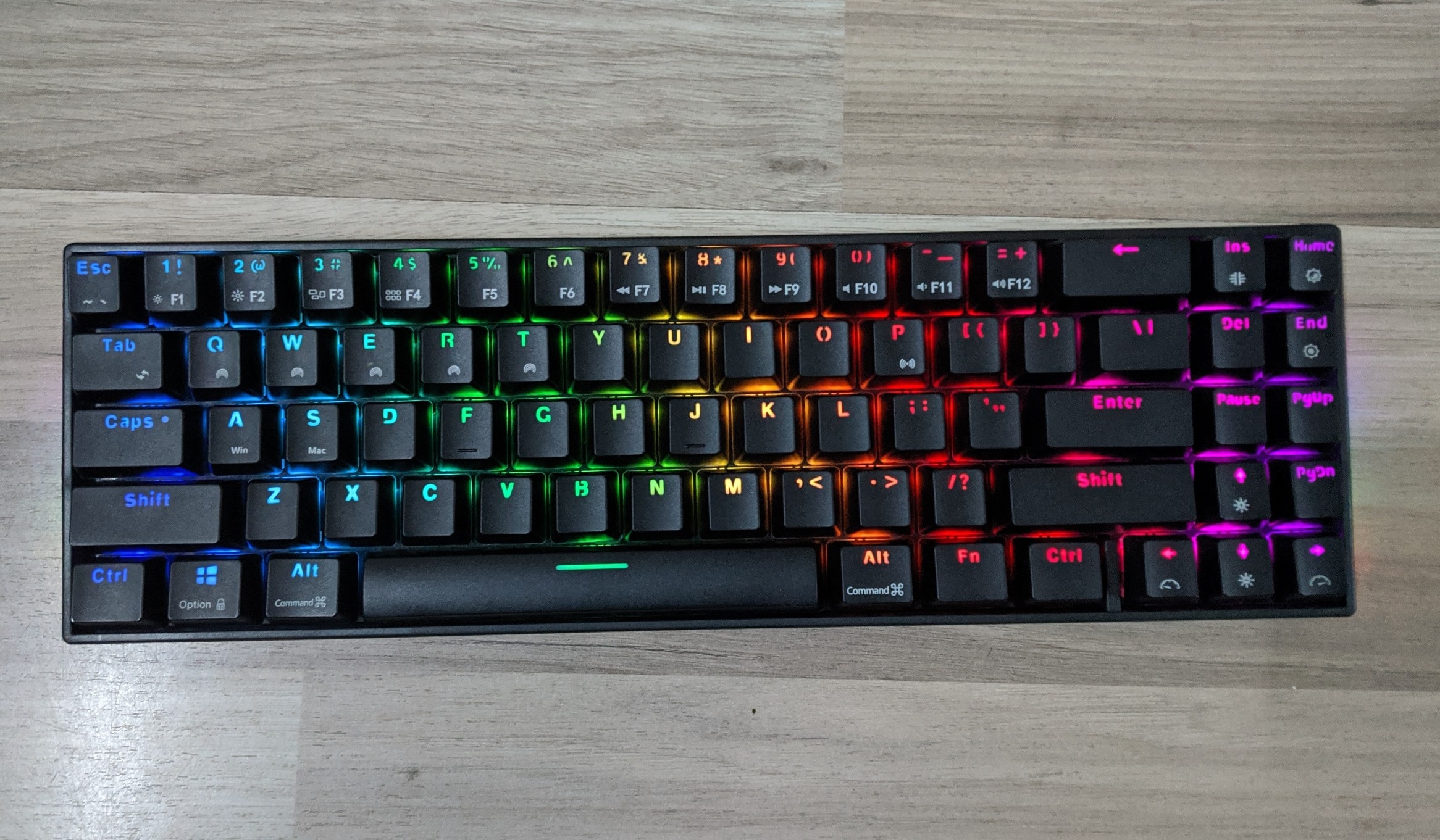 Bàn phím cơ không dây Royal Kludge RK71 RGB CHÍNH HÃNG - Blue switch. 71 phím, thiết kế đẹp, nhỏ, gọn, nhẹ, dễ dàng mang theo. Tương thích với nhiều thiết bị.