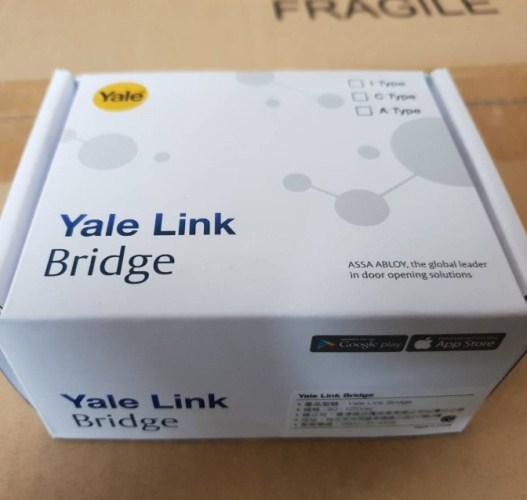 Combo khóa điện tử Yale YDM7116 và quà tặng pk Yale link bridge (mở khóa từ xa)