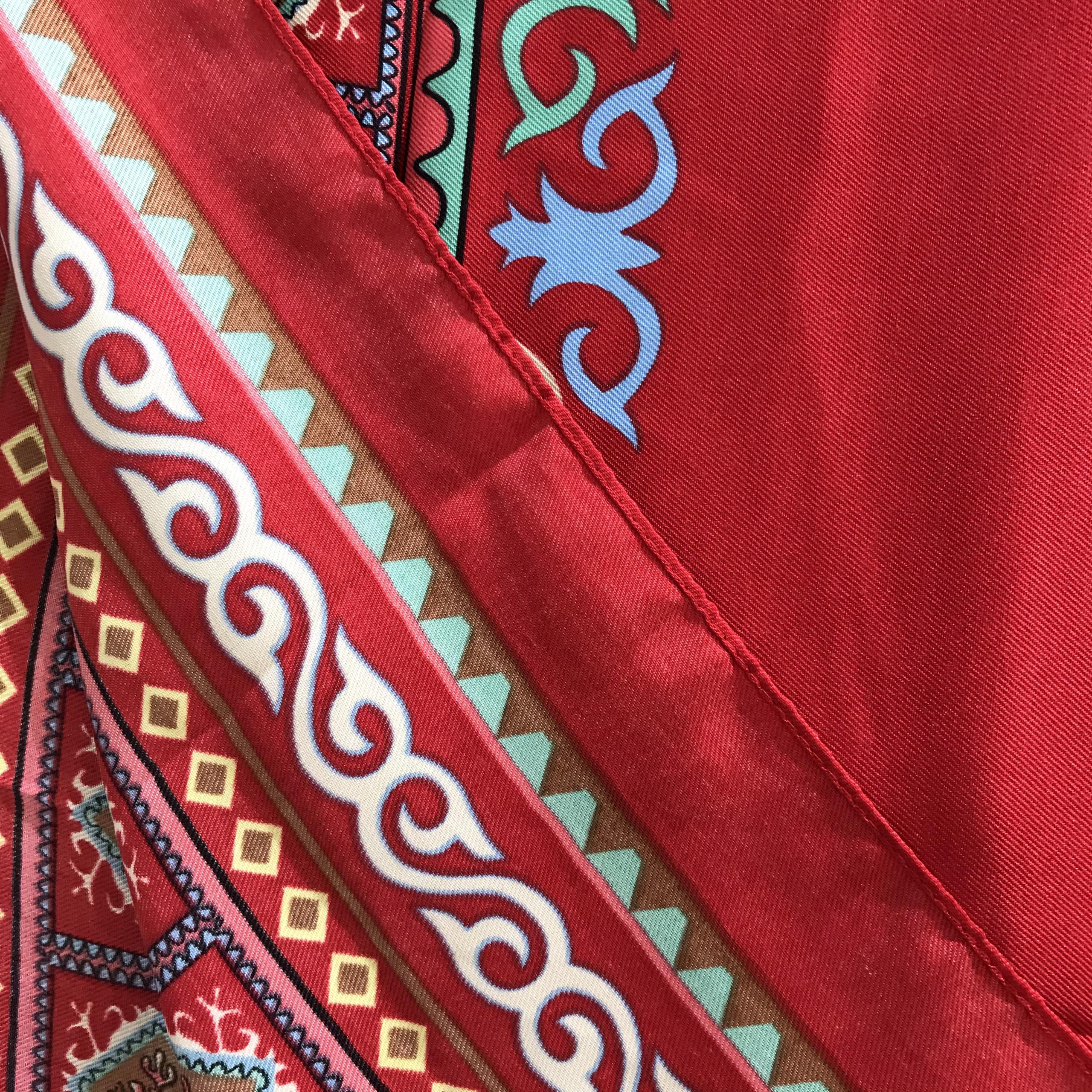 Khăn choàng boho đi biển phối viền thổ cẩm - Mã VS002