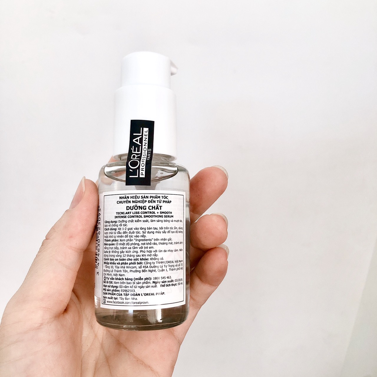 Tinh dầu L'oreal Tecni art. Liss Control + Intense Smoothing Serum Force 1 bóng mượt và chống rối 50ml