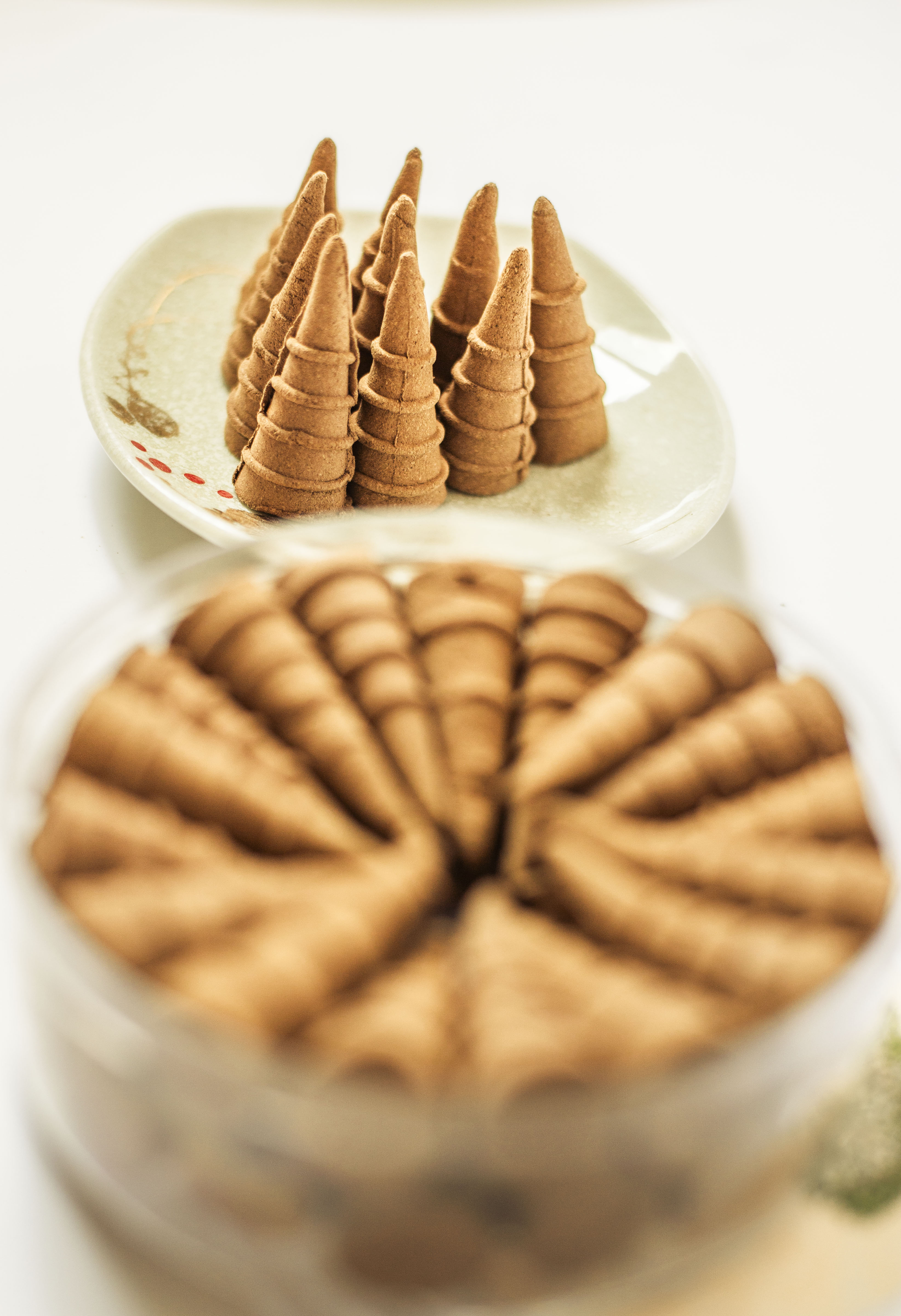 Ụ Trầm Hương Tự Nhiên, Nhang Trầm Hương Xông Nhà Của Trầm Hương Lộc Phát Cao Cấp Loại