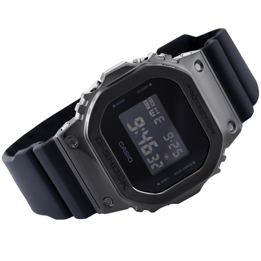 Đồng hồ nam dây nhựa Casio G-Shock chính hãng GM-5600B-1DR (43mm)