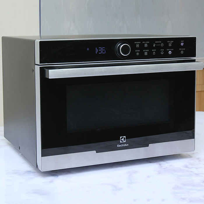 Lò Vi Sóng Có Nướng Electrolux EMS3288X - 32L (Đen Bạc) - Hàng chính hãng