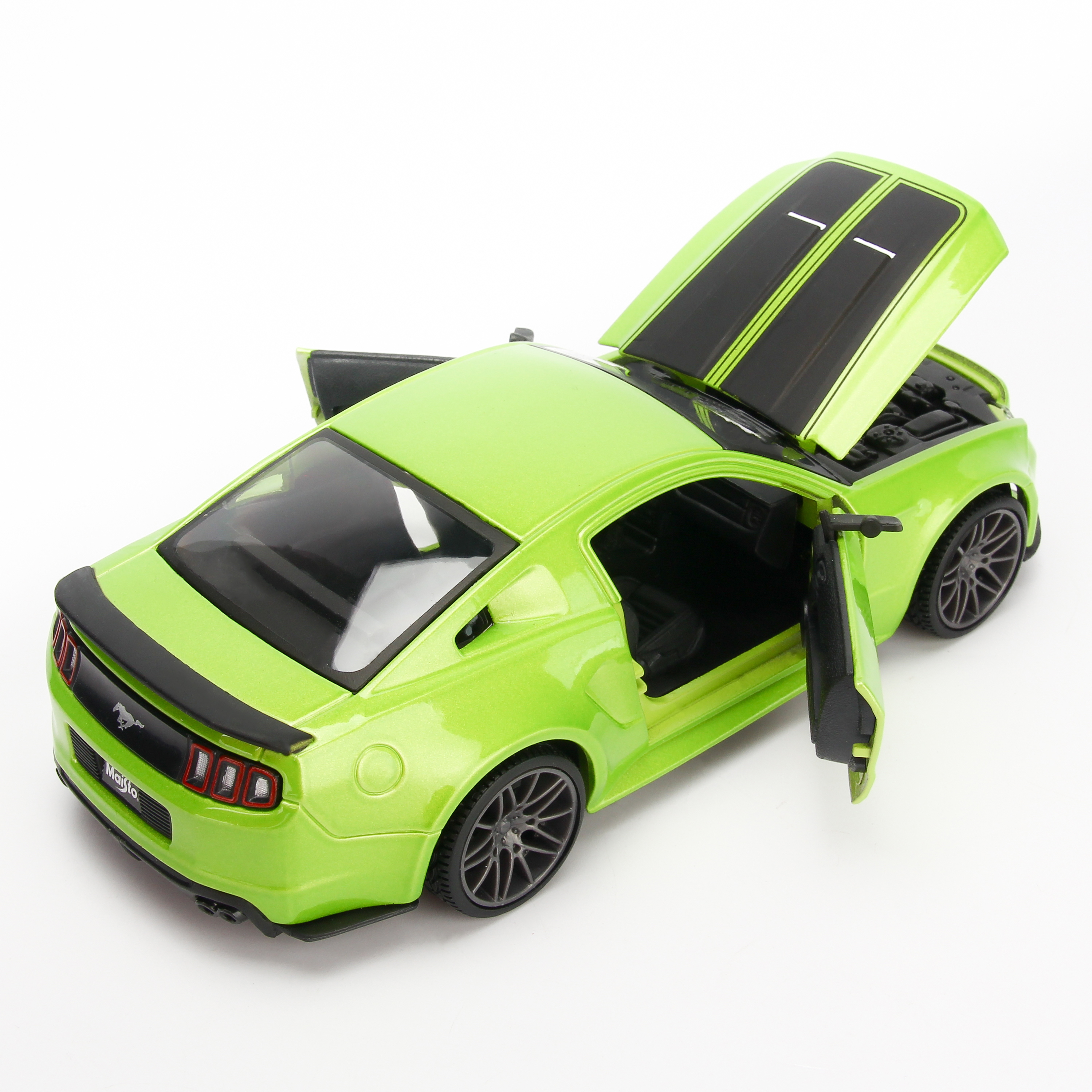 Mô Hình Xe Ford Mustang Street Racer Green 1:24 Maisto MH-31506