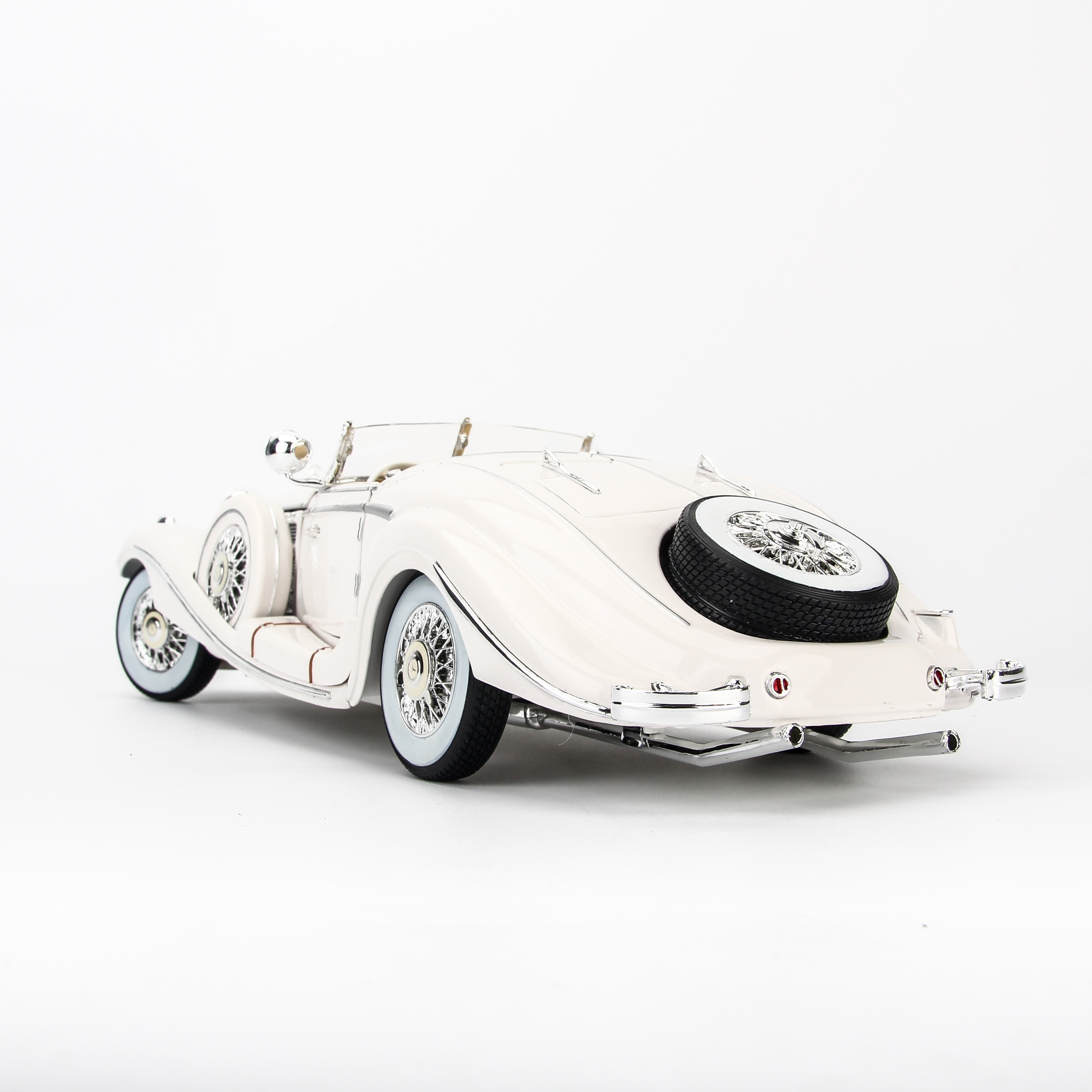 Mô Hình Xe Mercedes-Benz 500K TYP Special Roadster White 1:18 Maisto- MH 36055