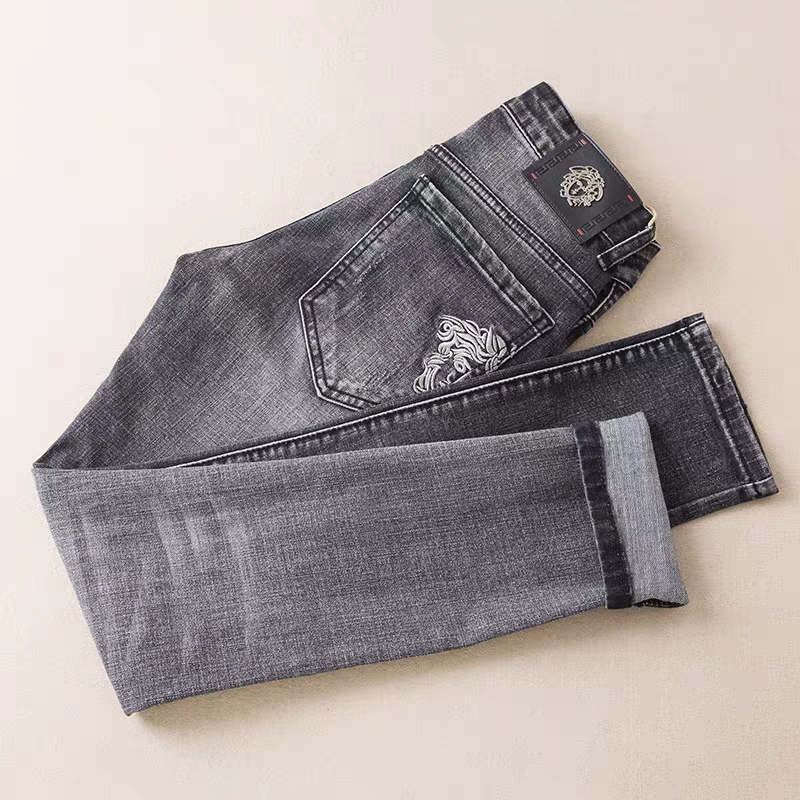 Quần Jean Nam họa tiết thêu mang phong cách Âu Mỹ đầy cá tính chất liệu vải Bò Cotton cao cấp co giãn mặc thoải mái hợp với xu hướng thời trang hiện nay