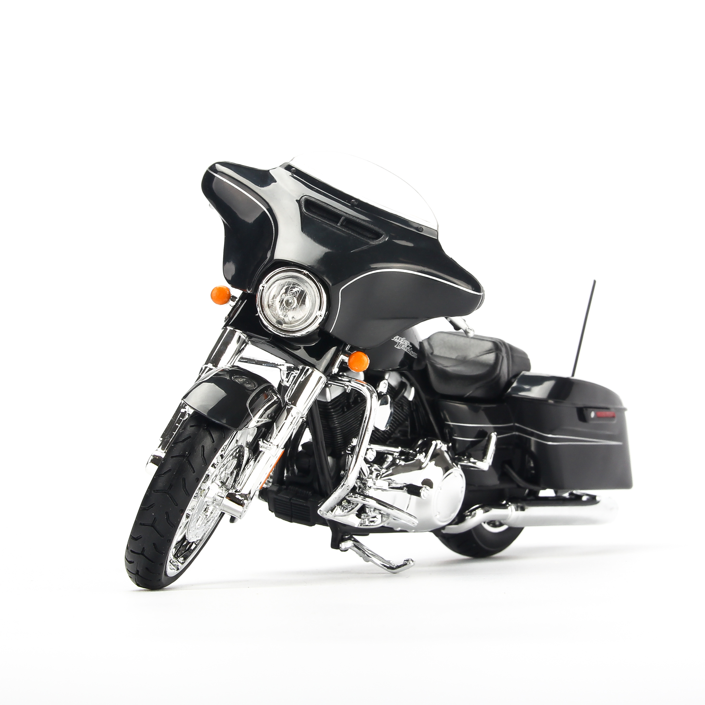 Mô Hình Xe Harley Davidson 2015 Street Glide Special Black 1:12 Maisto MH-32328