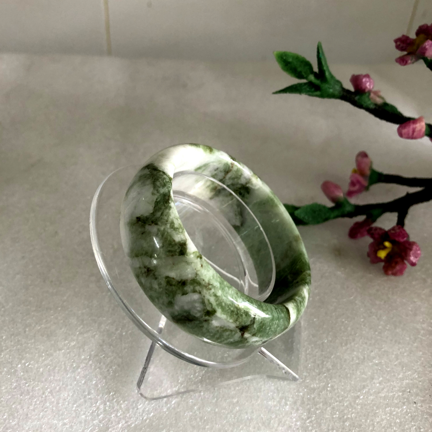 Vòng tay đá cẩm thạch xanh ngọc tự nhiên 100% cho người mệnh Hỏa và Mộc
