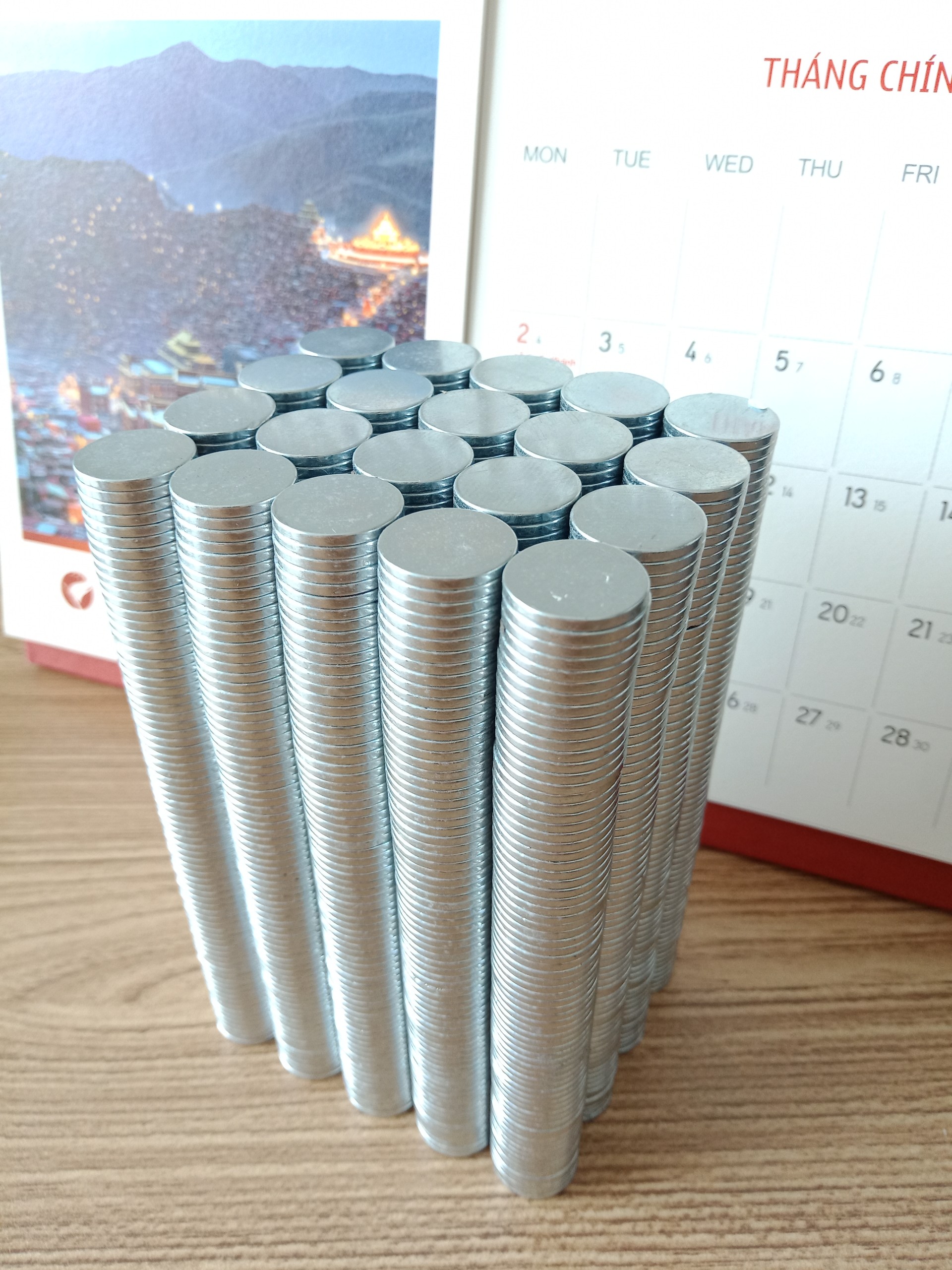 50 Viên Nam Châm Đất Hiếm Loại Tròn 14x1.4mm Mạ Kẽm Lực Từ N35 Cực Mạnh
