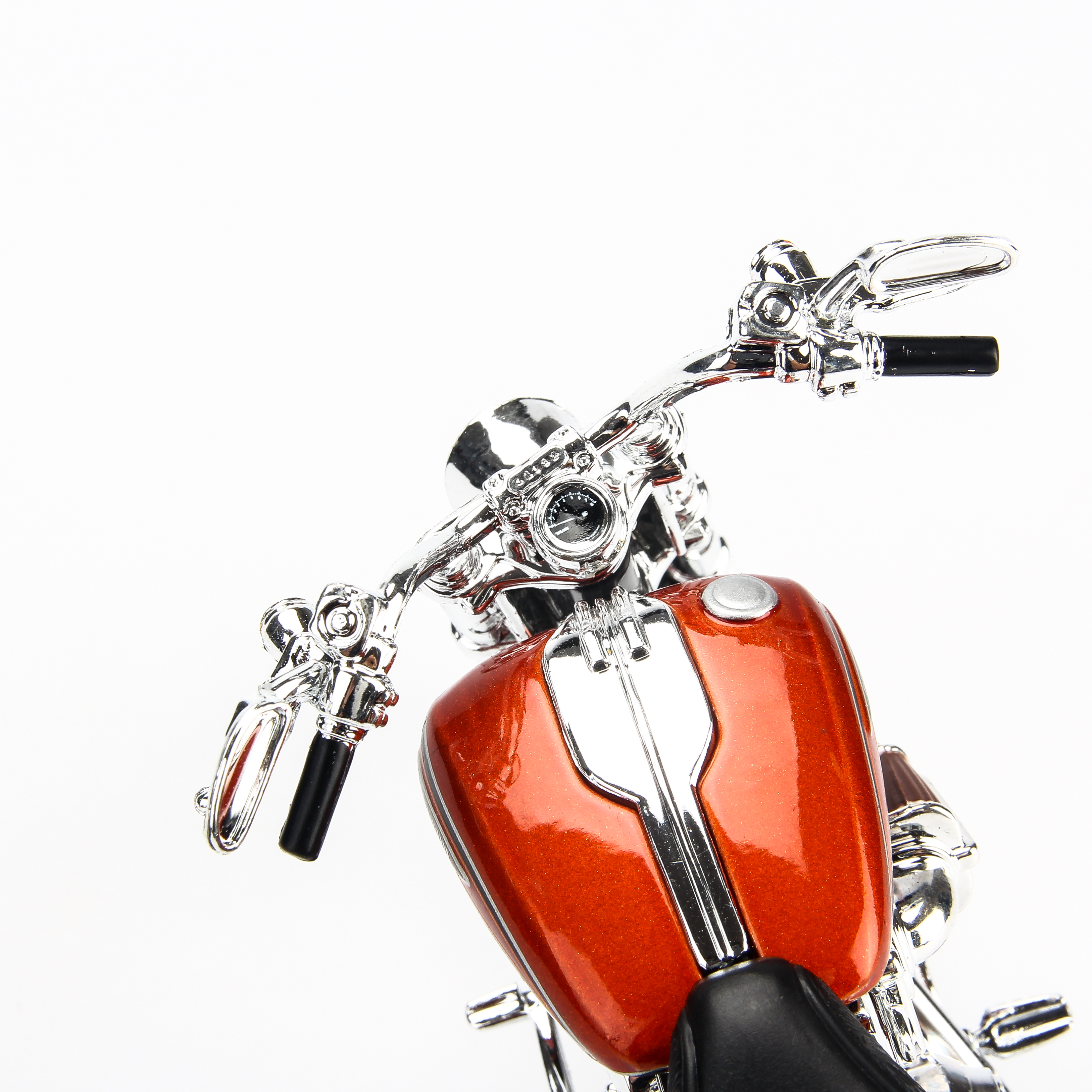 Mô Hình Xe Harley Davidson 2014 CVO Breakout 1:12 Maisto MH-32327