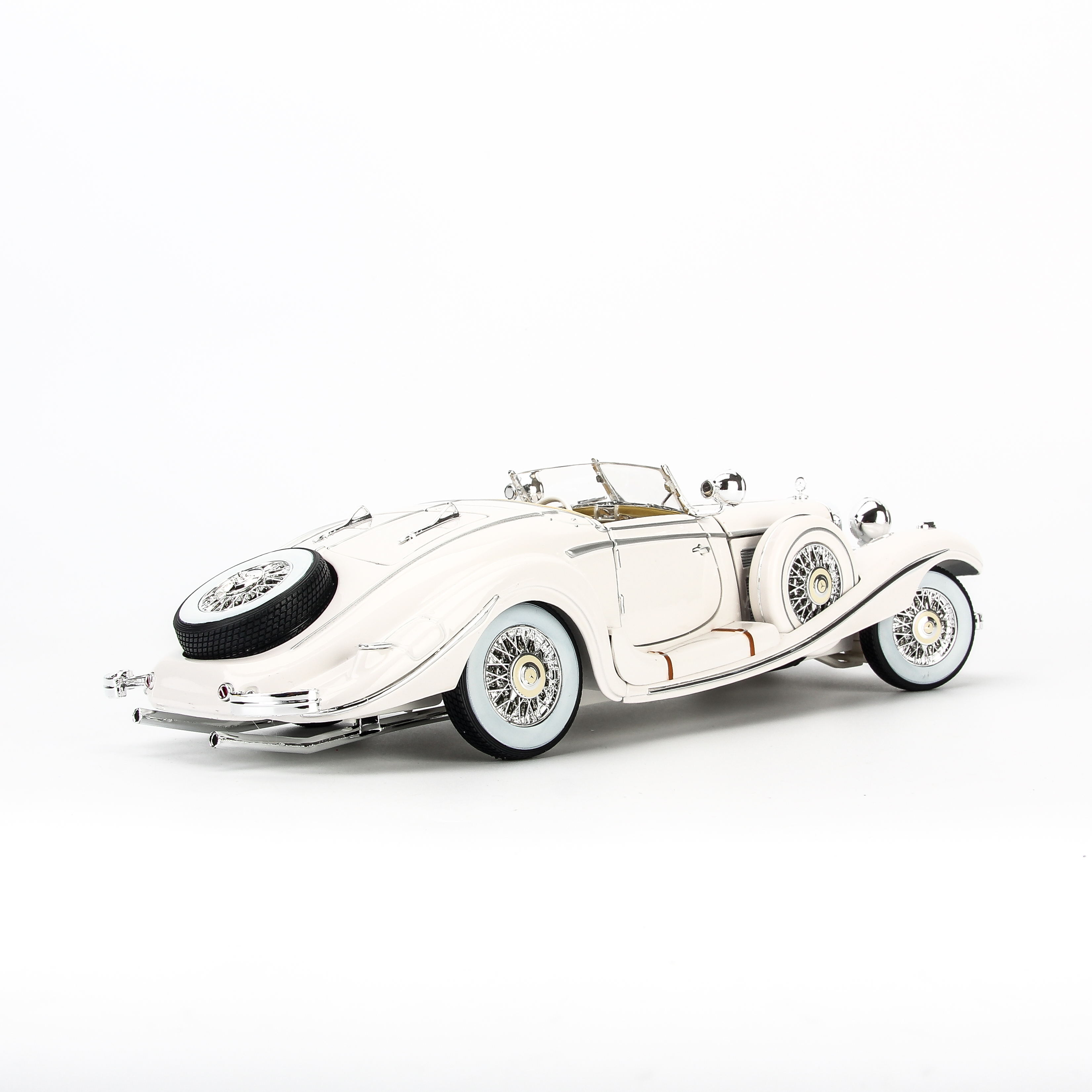 Mô Hình Xe Mercedes-Benz 500K TYP Special Roadster White 1:18 Maisto- MH 36055