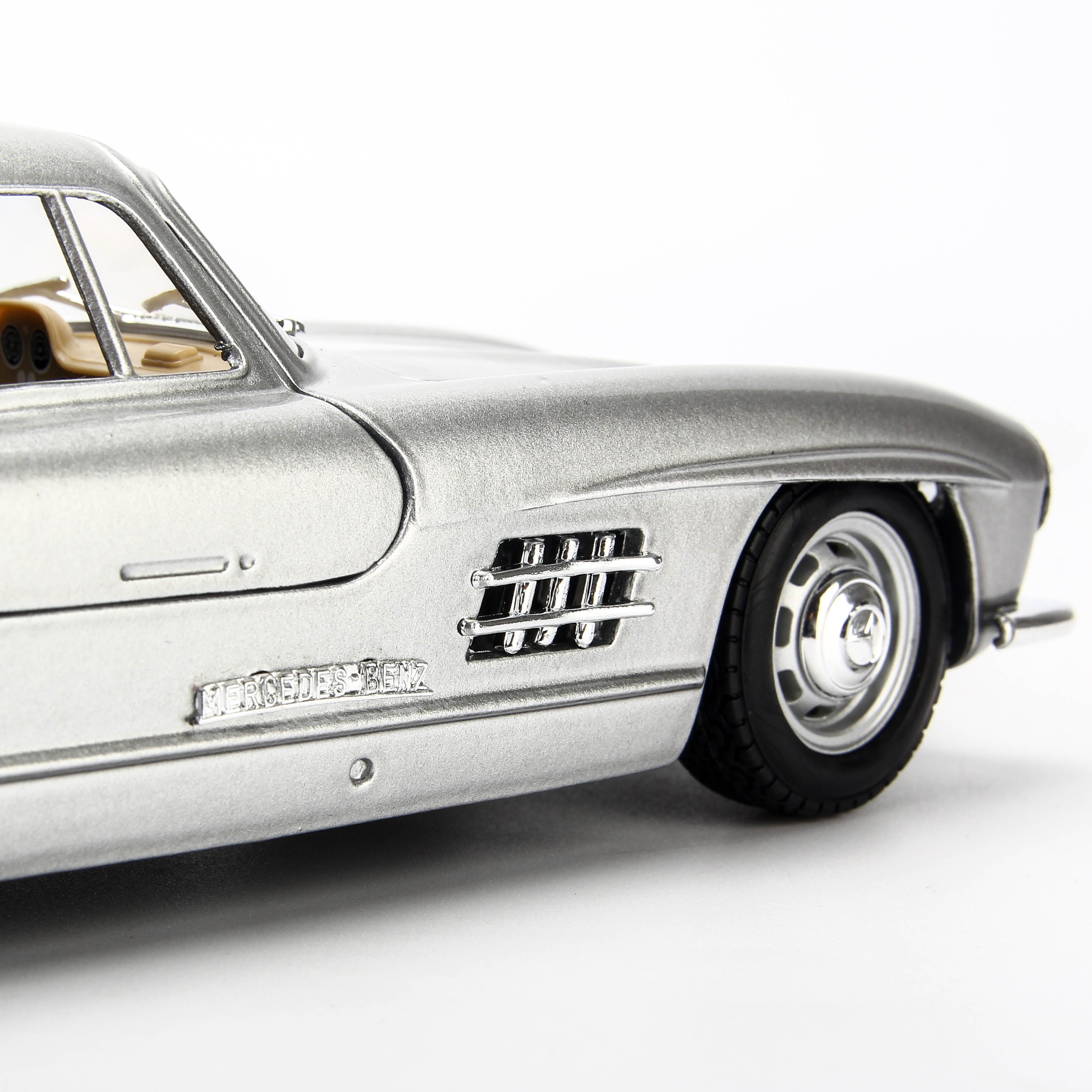 Mô Hình Xe Mercedes-Benz 300Sl 1954 Silver 1:24 Bburago-MH18-22023